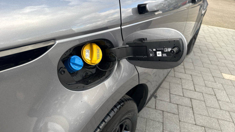 Land Rover Range Rover Evoque 2.0 D200 Edition 5dr Auto Diesel Hatchback